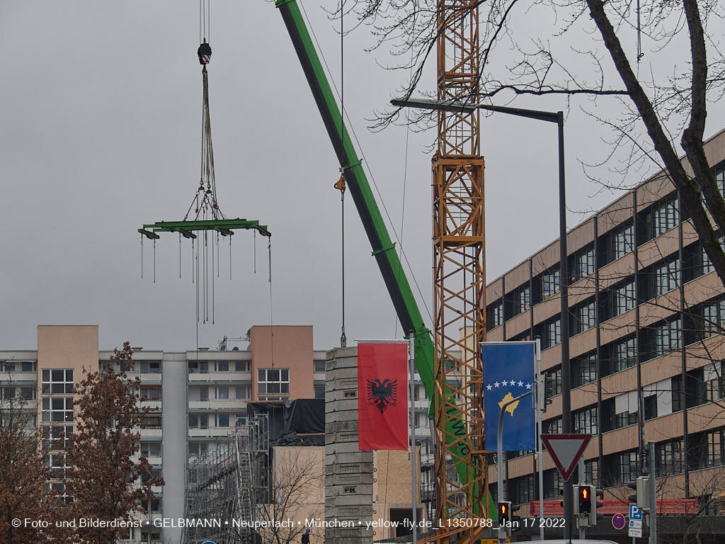 18.01.2022 - Baustelle zur Montessori Schule im Plettzentrum Neuperlach